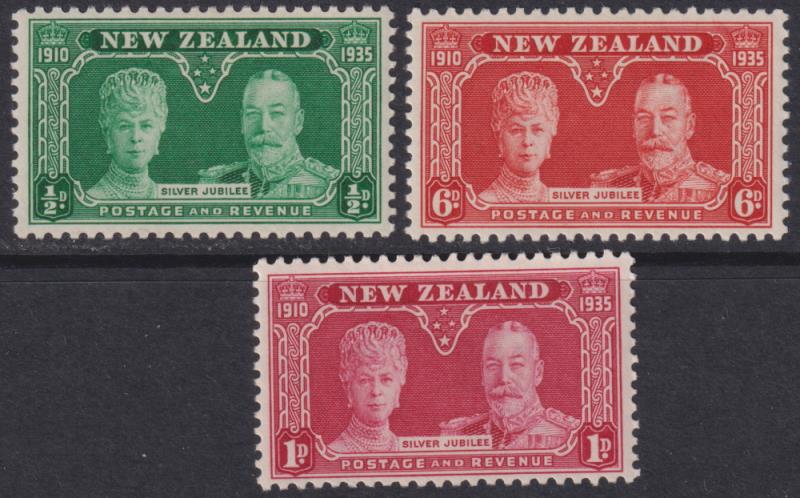 Lot 705 - NEW ZEALAND - Commemoratives  -  Mowbray Collectables Postal Stamp Auction #524